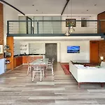Amplio Loft En Puerto Madero A Pasos Del Puente De La Mujer Y Casa Rosada